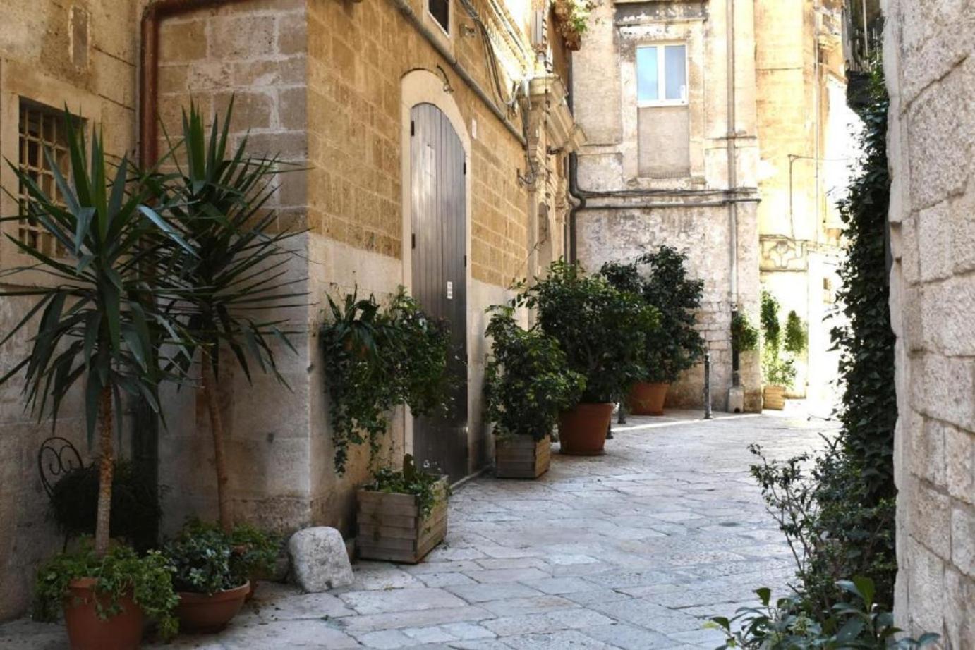 La Follia Dell'Architetto Villa Bari Exterior photo